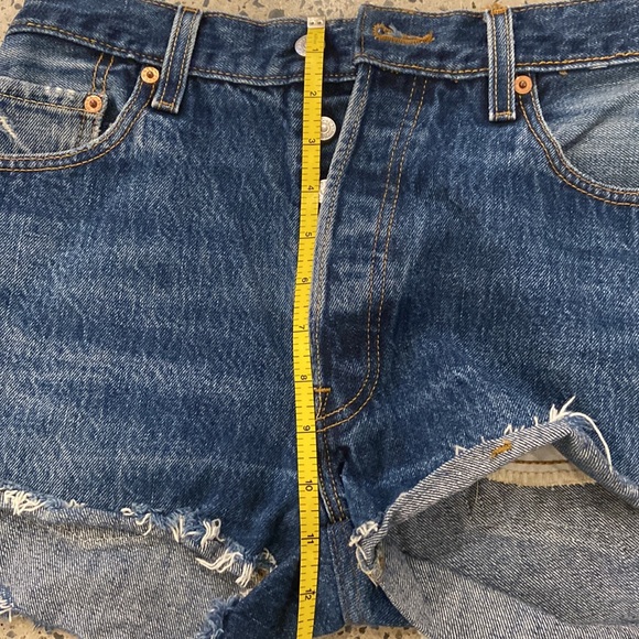 Levi’s Jeans Short - Picture 5 of 6